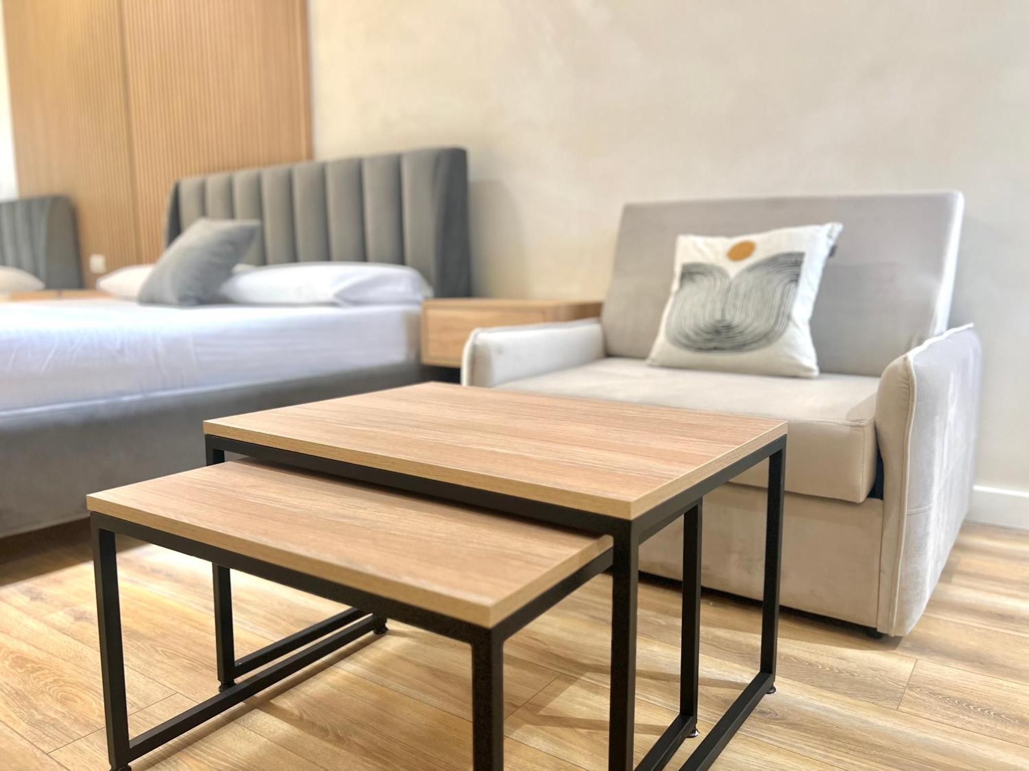 Syncron Apartments In The Center Of Тирана Екстериор снимка