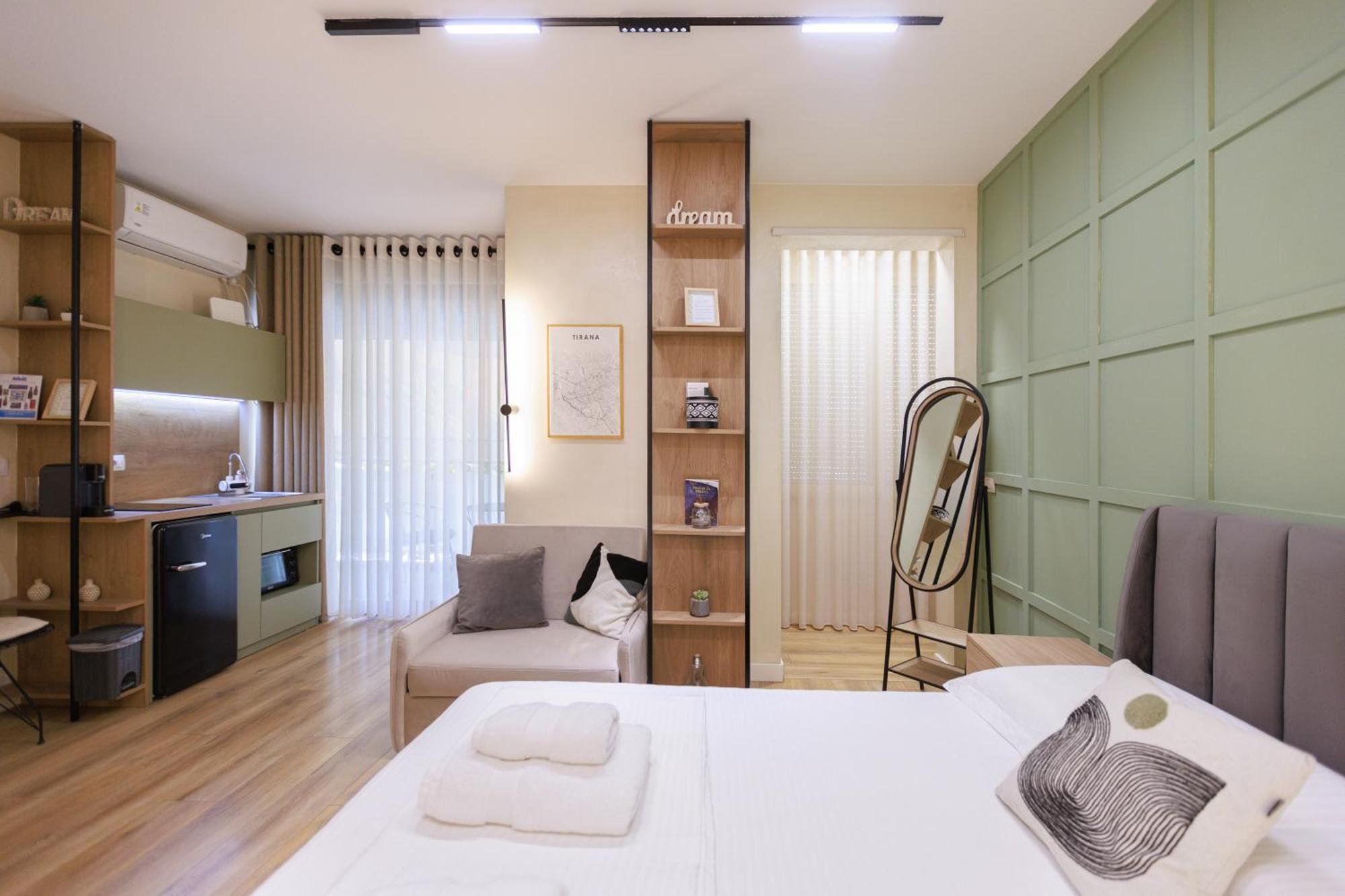 Syncron Apartments In The Center Of Тирана Екстериор снимка