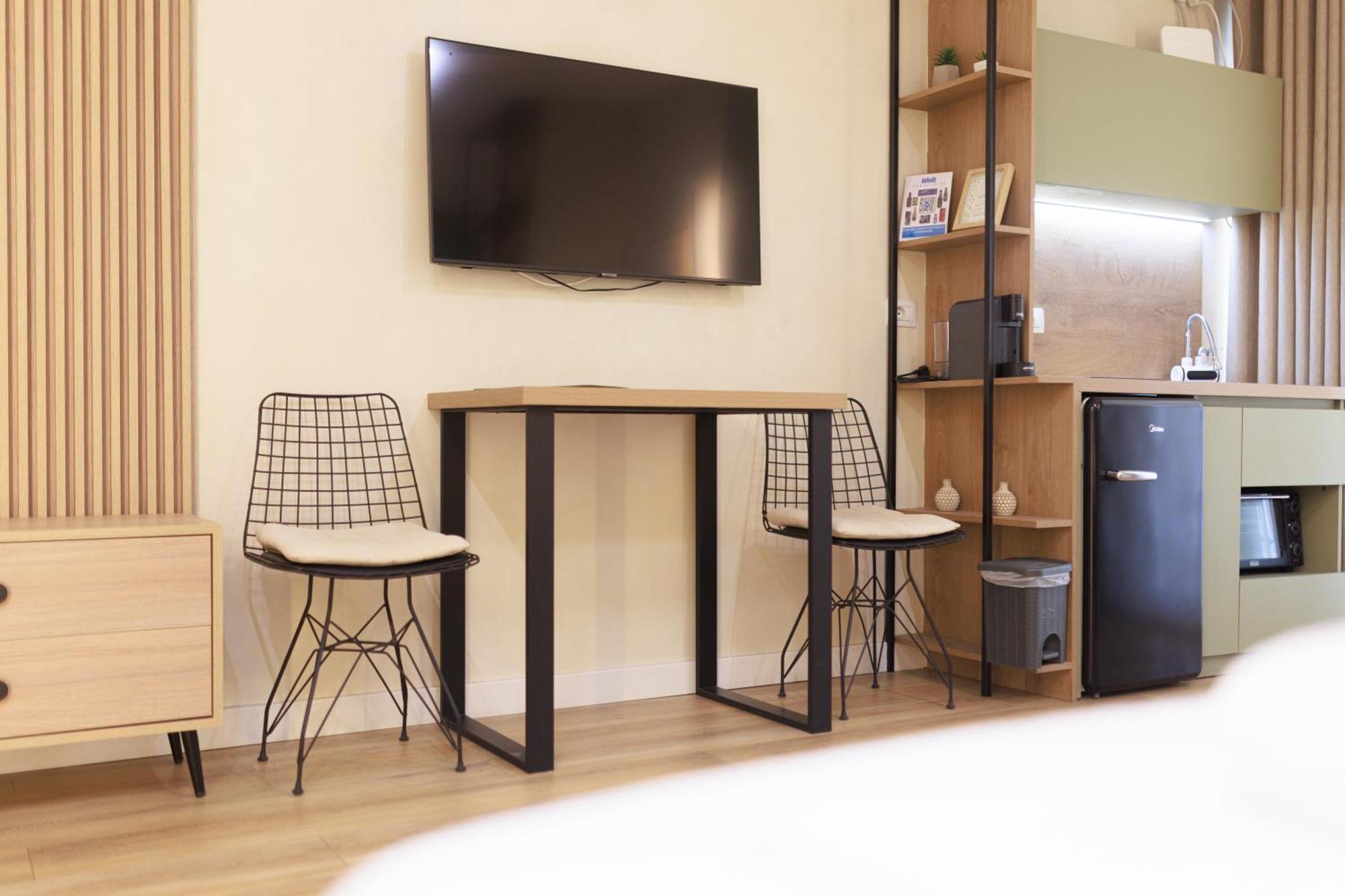 Syncron Apartments In The Center Of Тирана Екстериор снимка