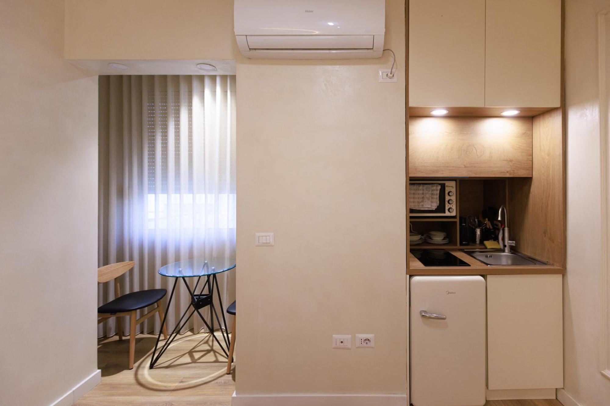 Syncron Apartments In The Center Of Тирана Екстериор снимка