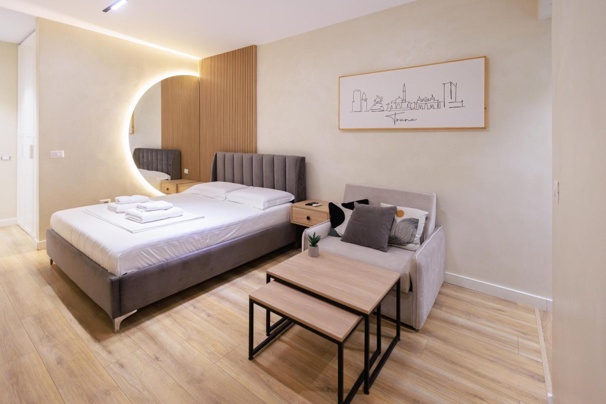 Syncron Apartments In The Center Of Тирана Екстериор снимка
